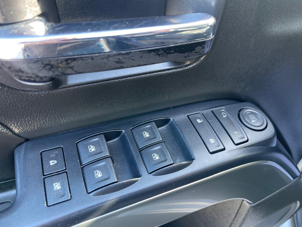 2018 Chevrolet Silverado 1500 Image 16