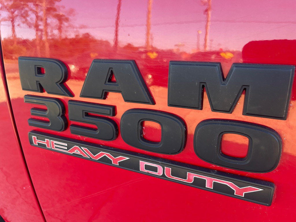 2016 RAM 3500 Image 13