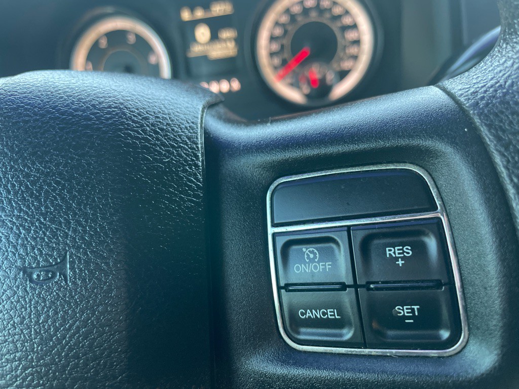 2016 RAM 3500 Image 26