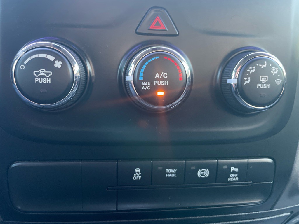 2016 RAM 3500 Image 29