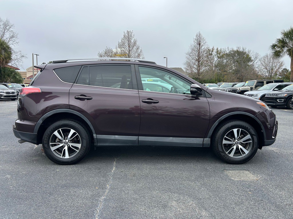 2017 Toyota Rav4 Image 5
