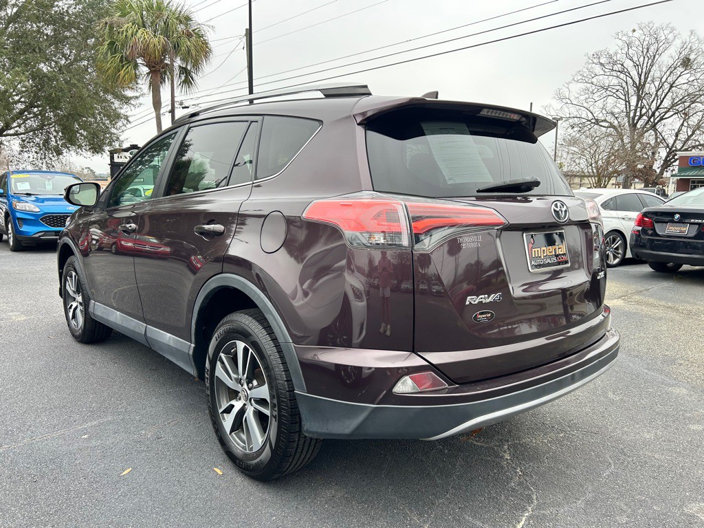 2017 Toyota Rav4 Image 8