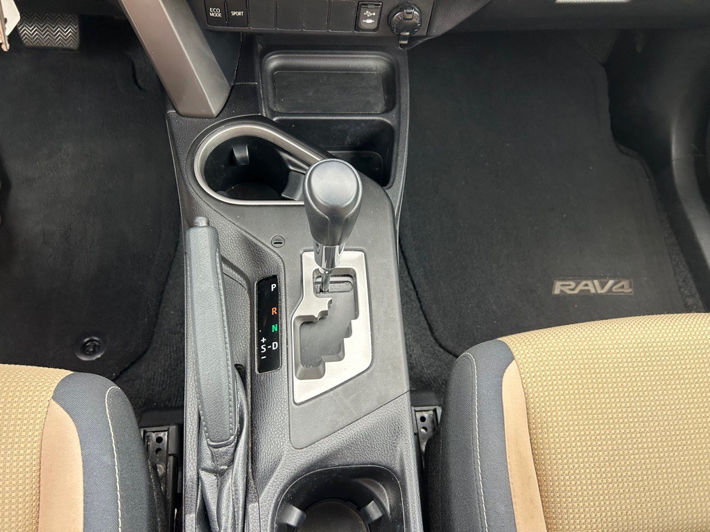 2017 Toyota Rav4 Image 18