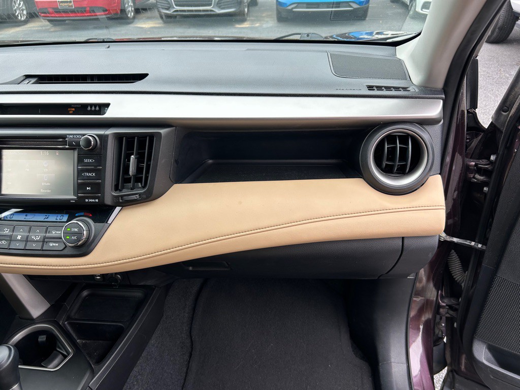 2017 Toyota Rav4 Image 24