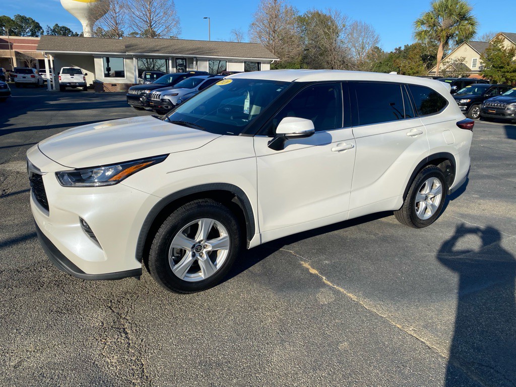 2020 Toyota Highlander Image 1