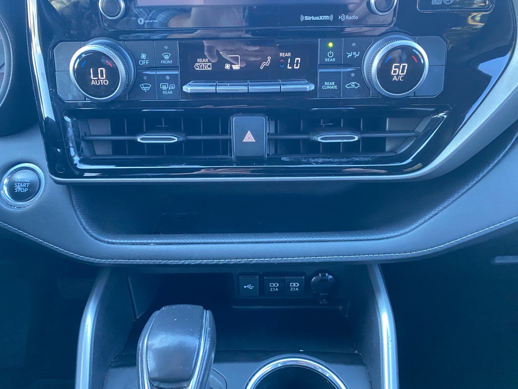 2020 Toyota Highlander Image 22