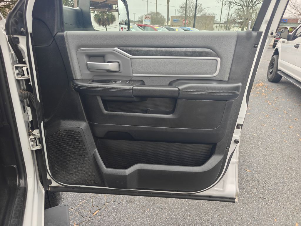 2019 RAM 2500 Image 38