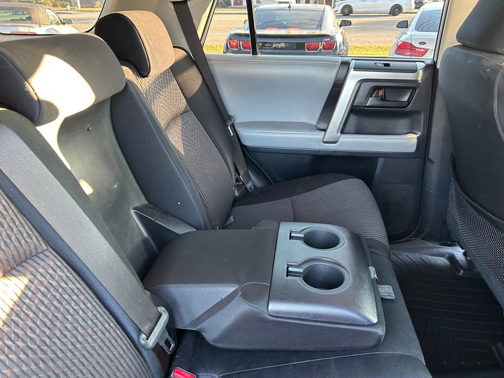 2010 Toyota 4Runner Image 23