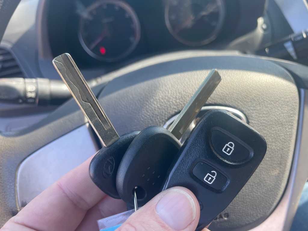 2015 Hyundai Accent Image 12