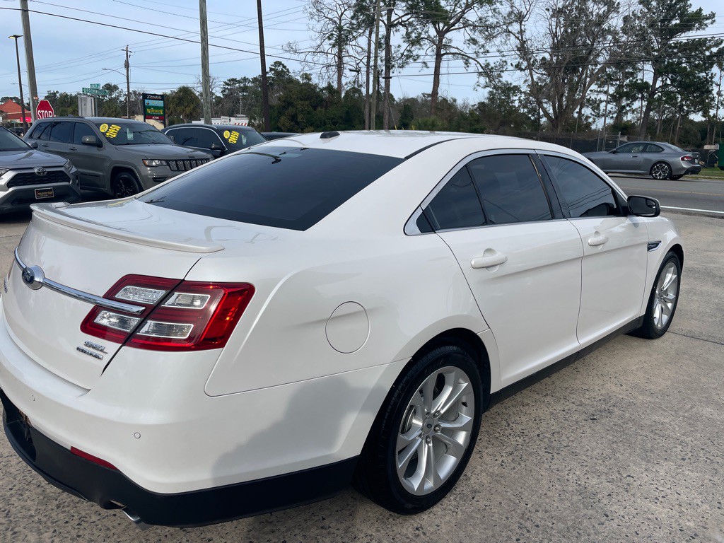 2013 Ford Taurus Image 5