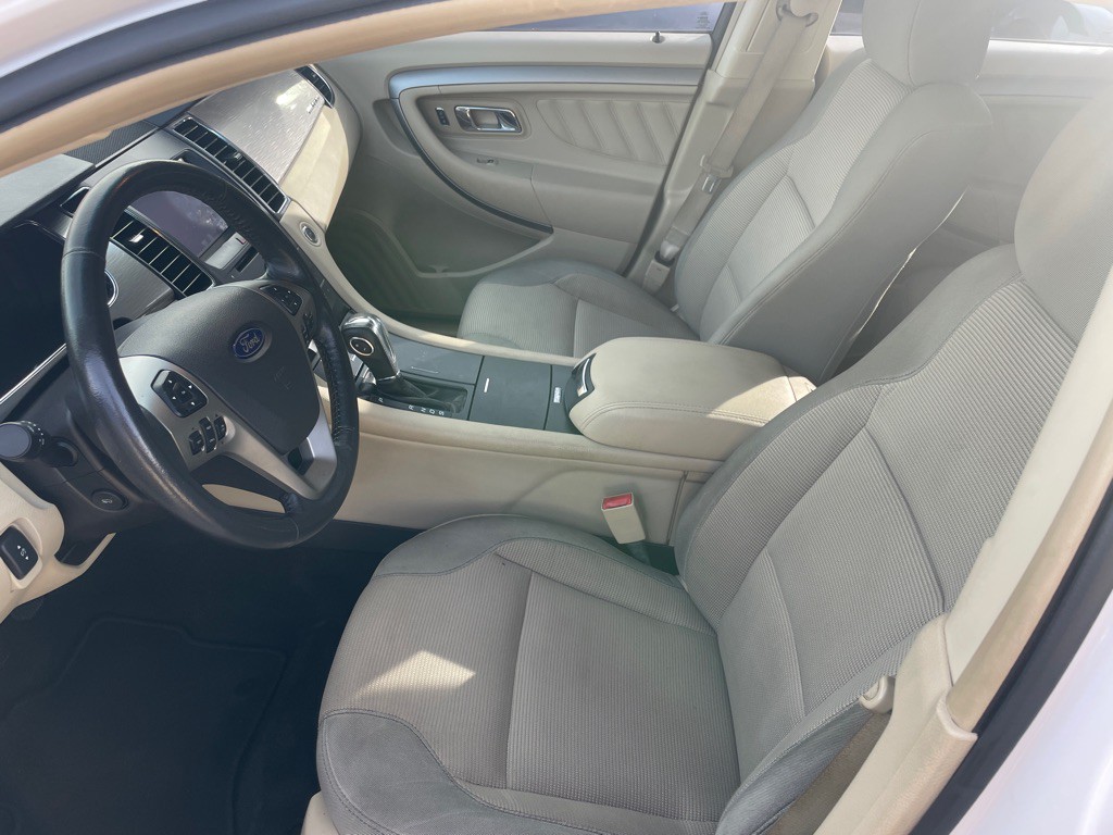 2013 Ford Taurus Image 13