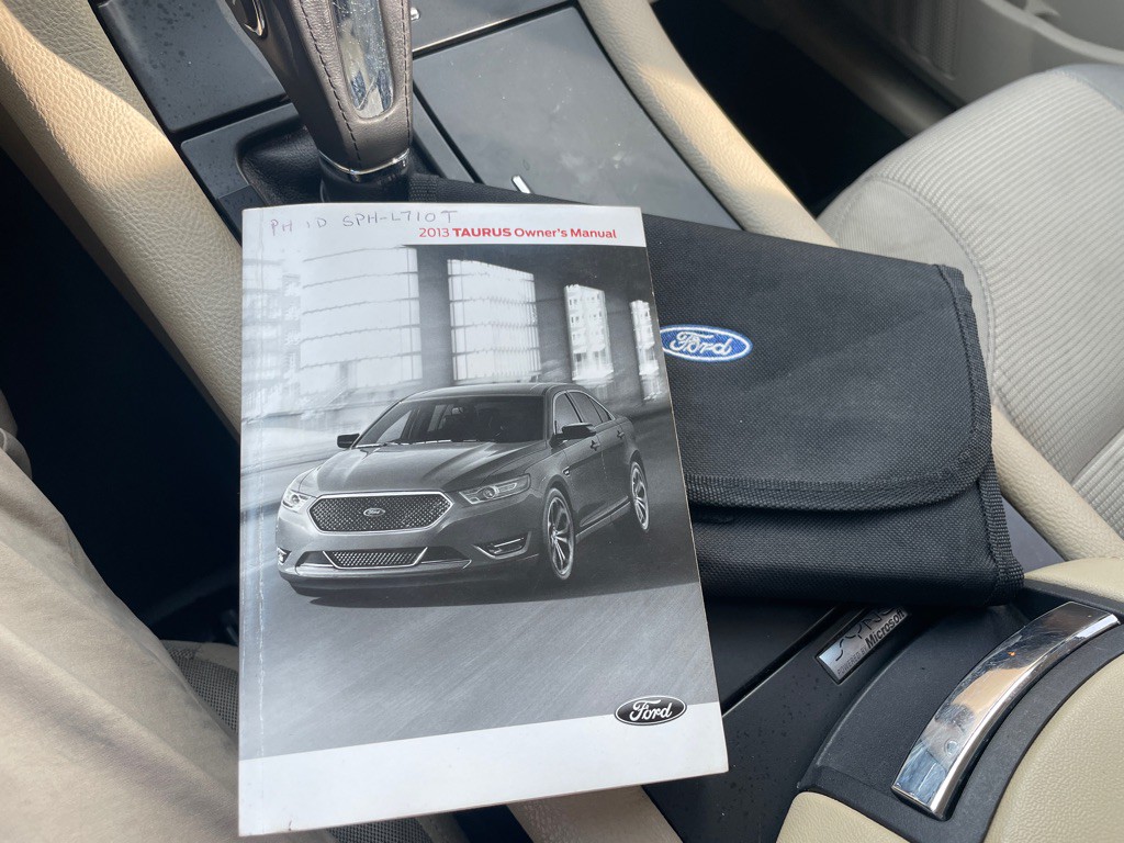 2013 Ford Taurus Image 28