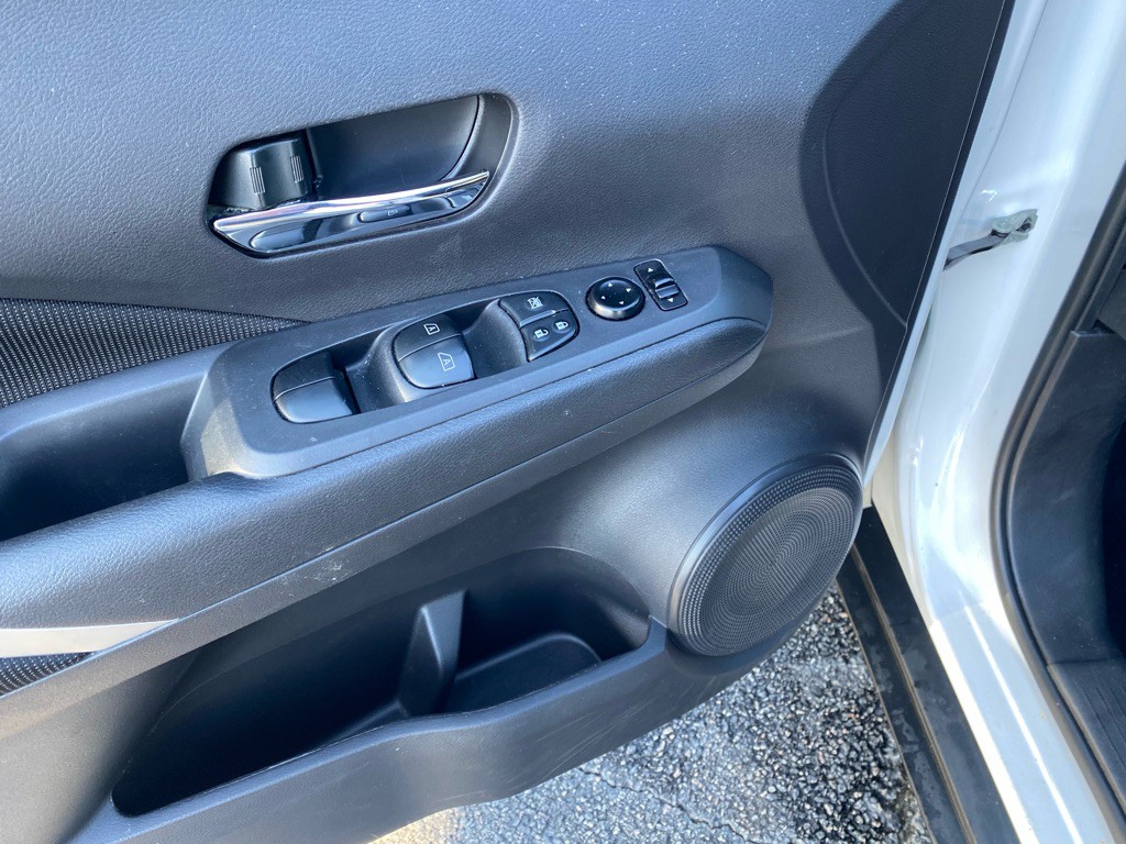 2021 Nissan Kicks Image 31