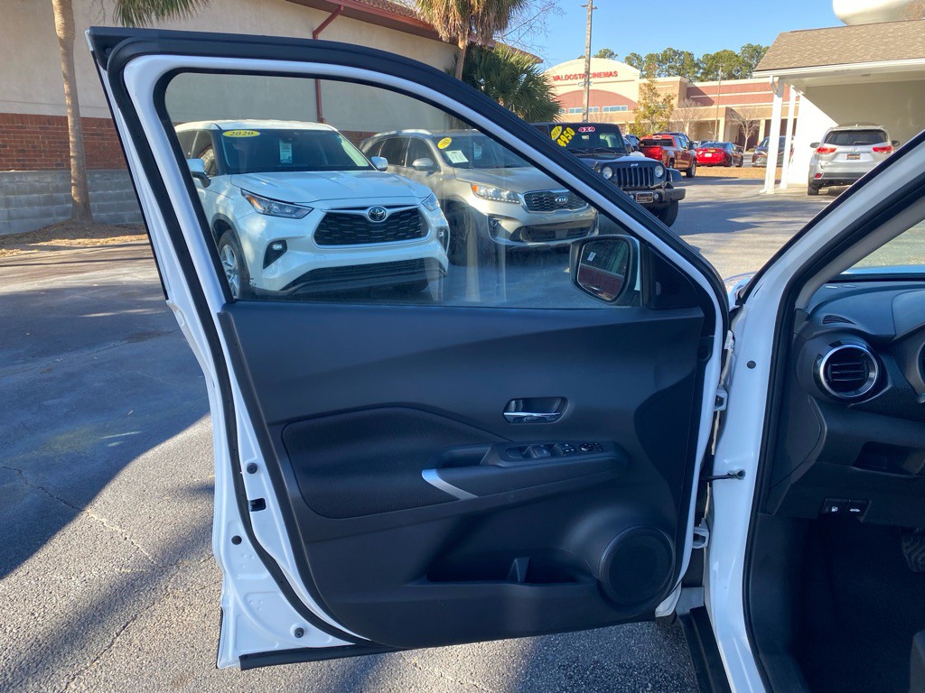 2021 Nissan Kicks Image 32