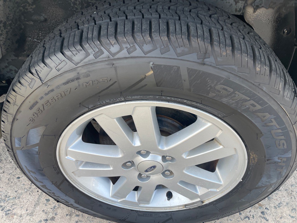 2007 Ford Explorer Image 11