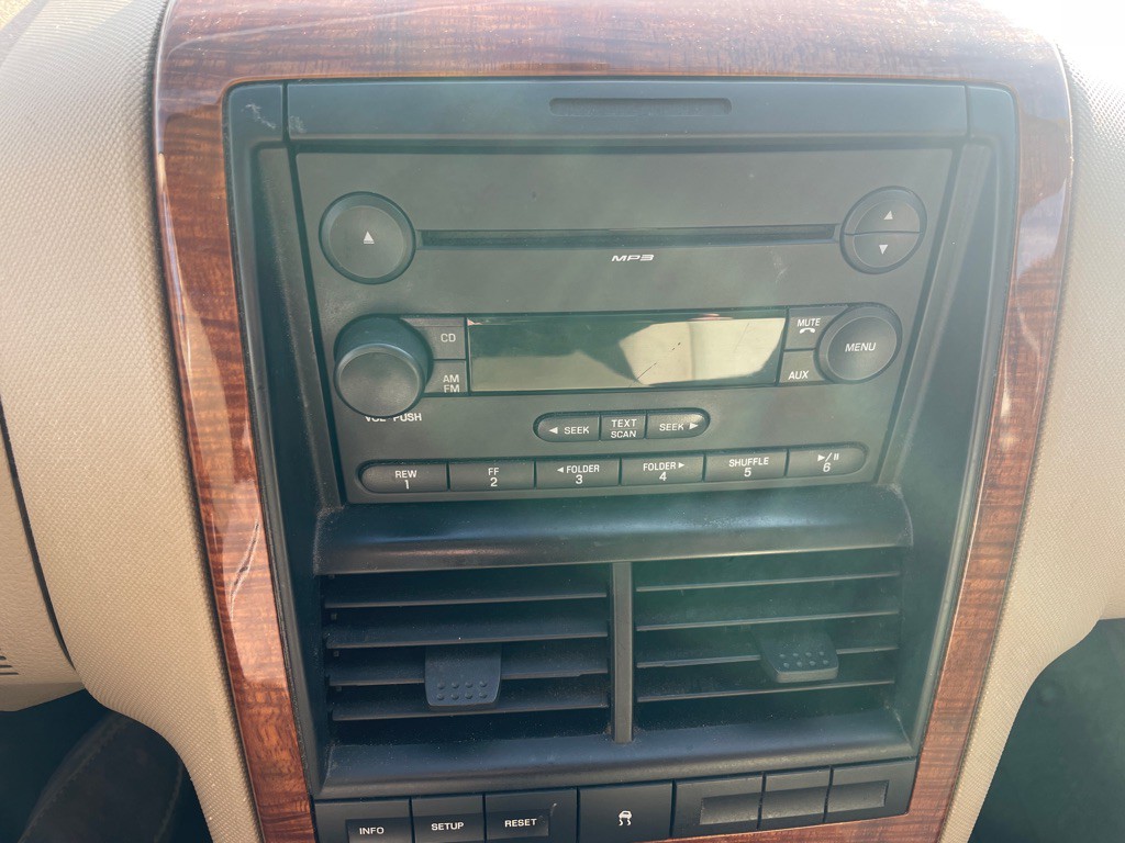 2007 Ford Explorer Image 22