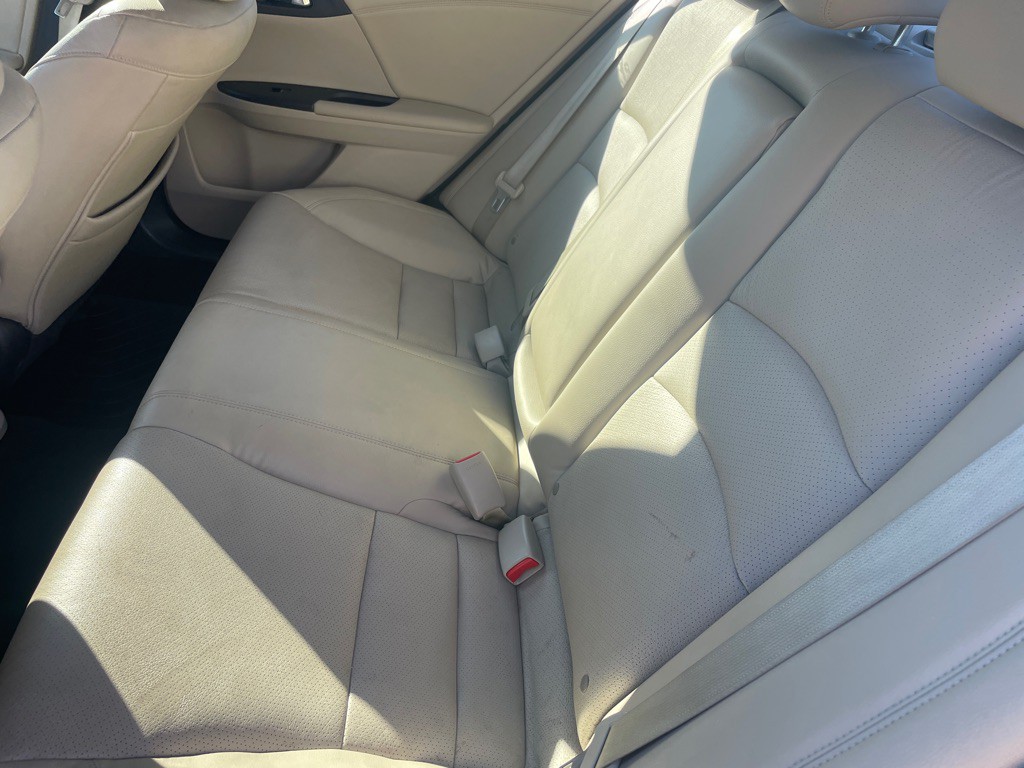 2015 Honda Accord Image 11