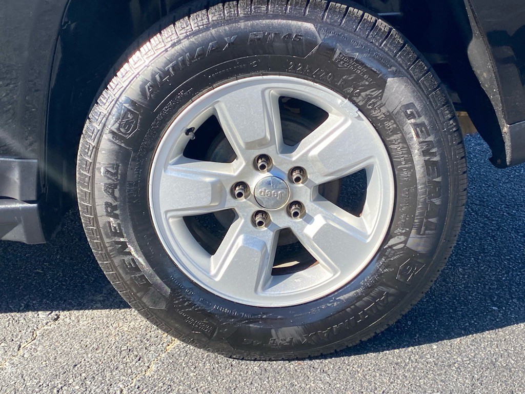 2017 Jeep Compass Image 9