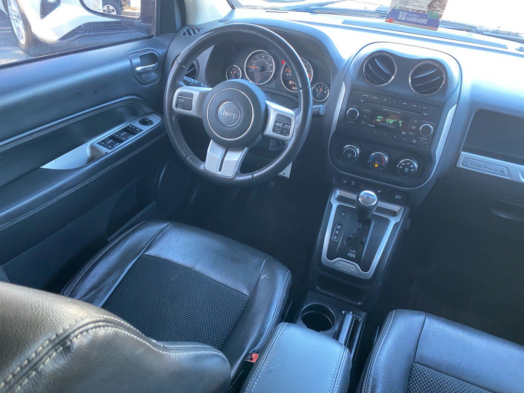 2017 Jeep Compass Image 12