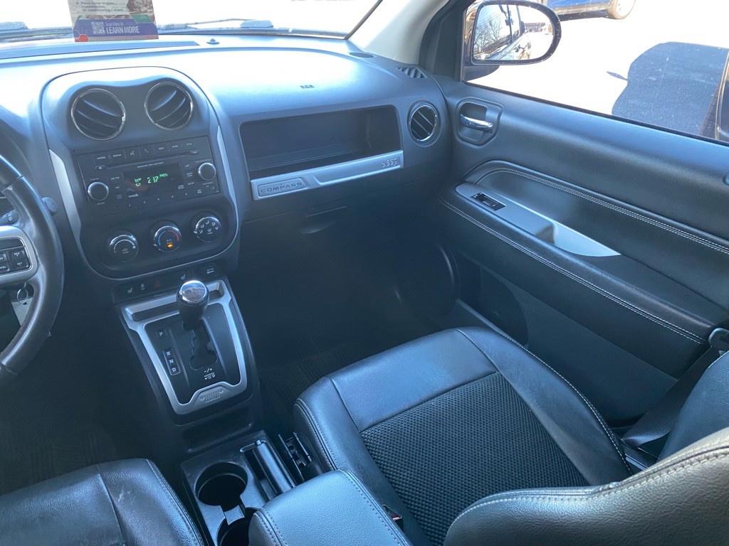 2017 Jeep Compass Image 13