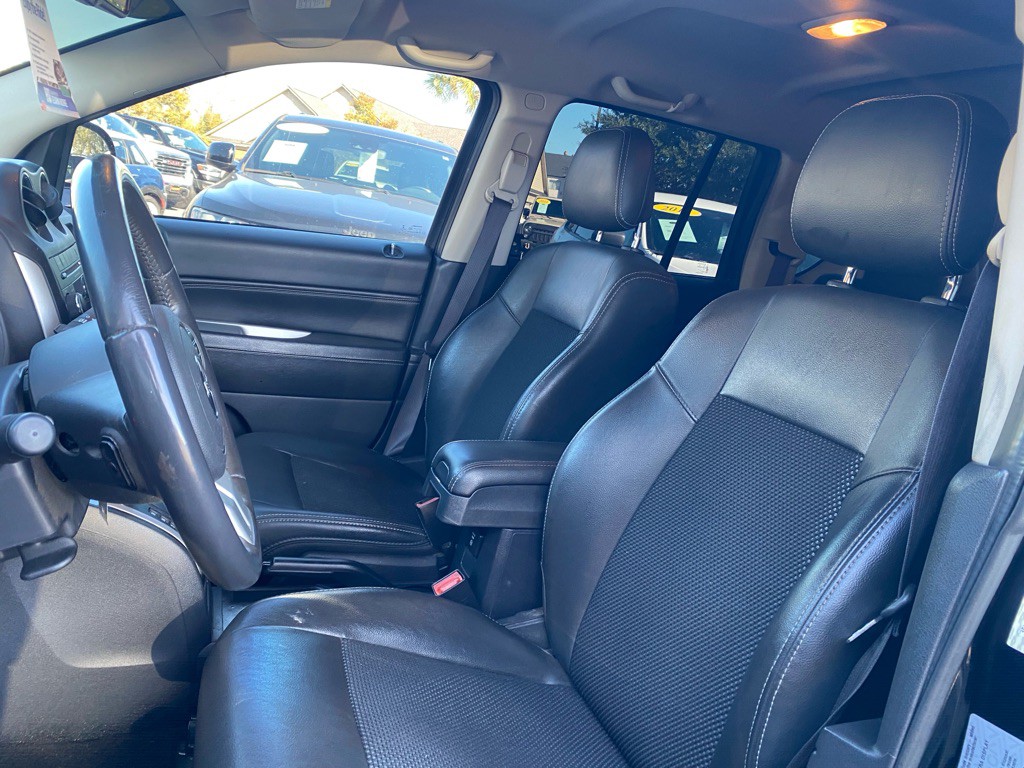 2017 Jeep Compass Image 26