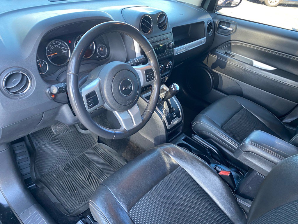 2017 Jeep Compass Image 28