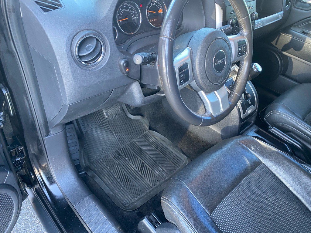 2017 Jeep Compass Image 29