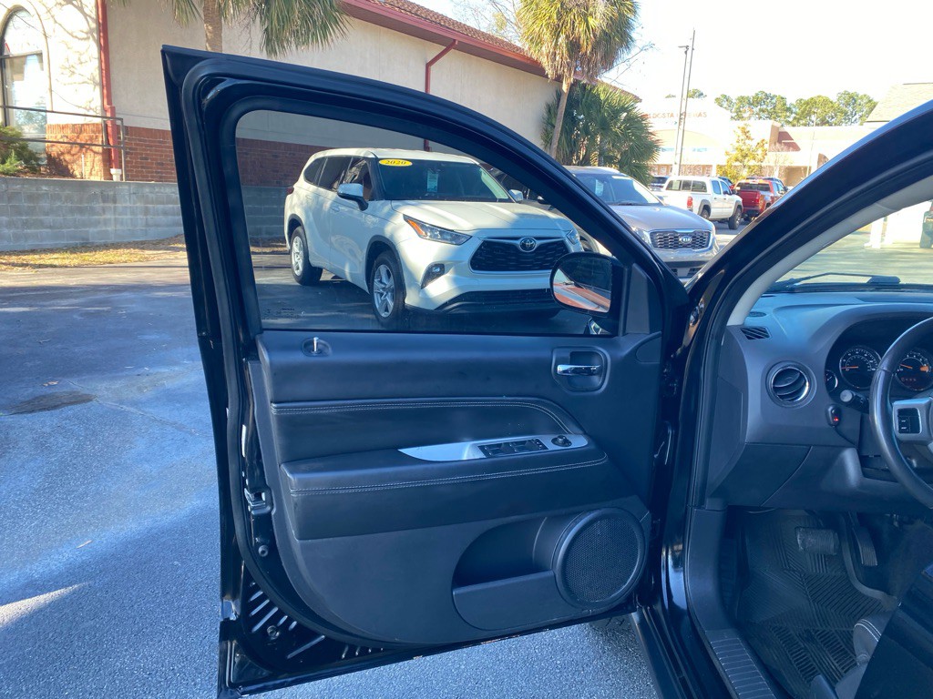 2017 Jeep Compass Image 31