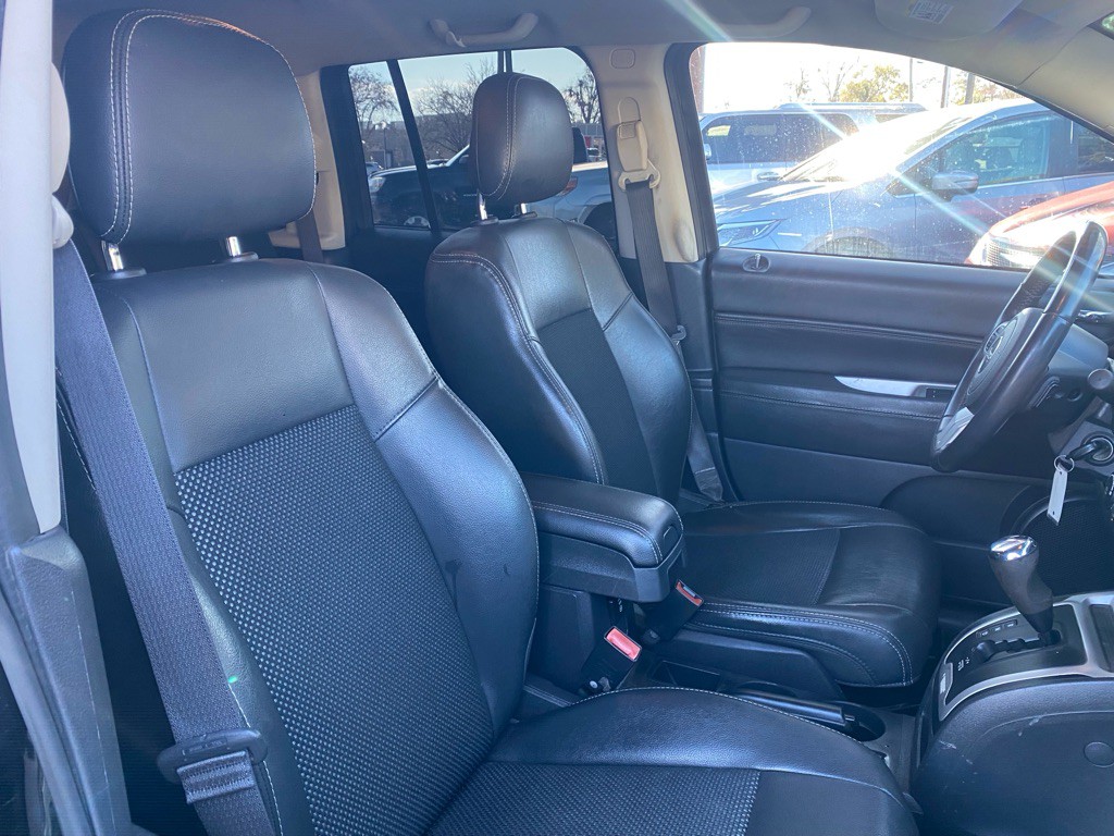 2017 Jeep Compass Image 33