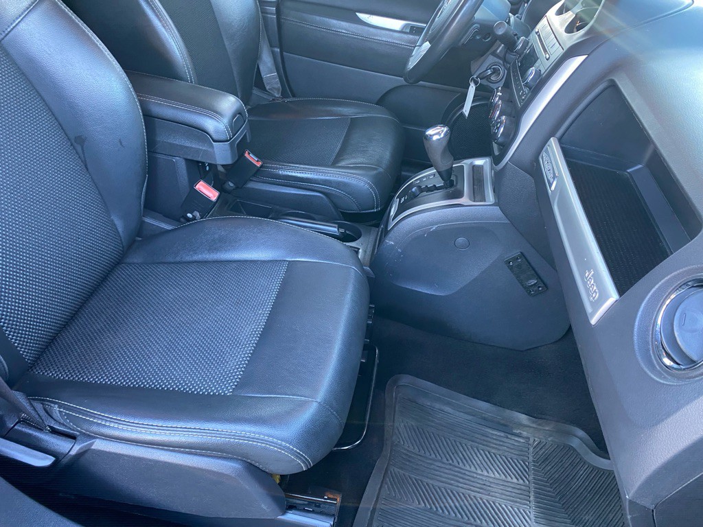 2017 Jeep Compass Image 34