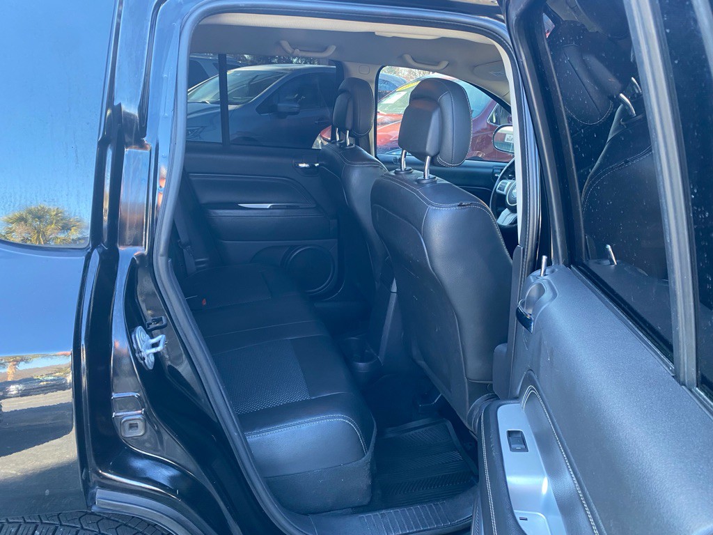 2017 Jeep Compass Image 39