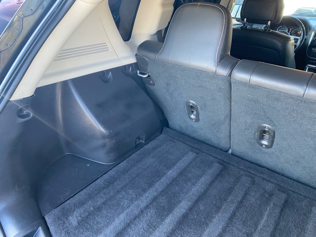 2017 Jeep Compass Image 48