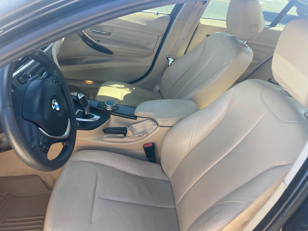 2015 BMW 3 Series Image 12