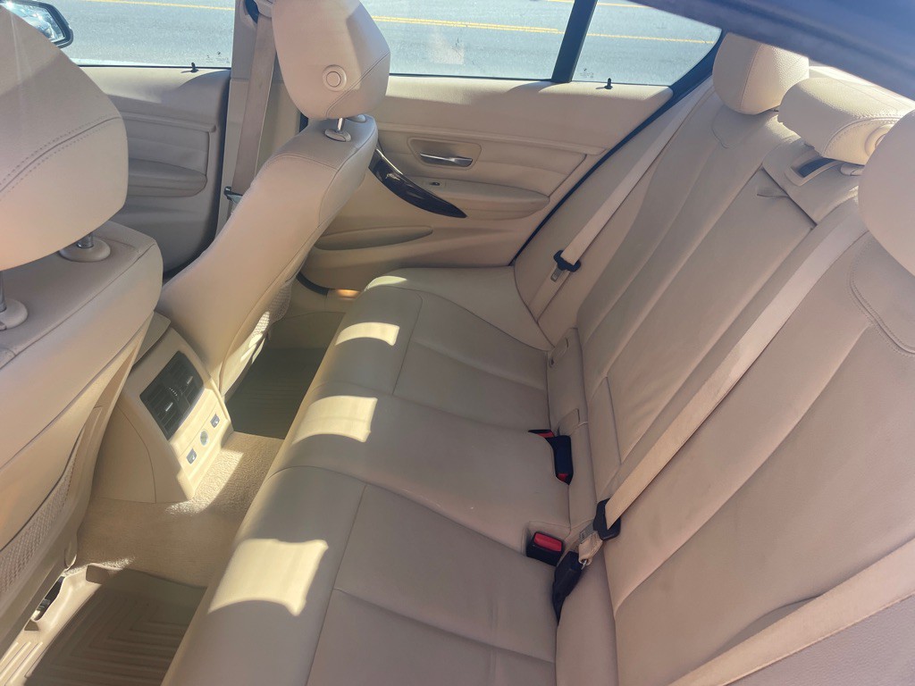 2015 BMW 3 Series Image 13