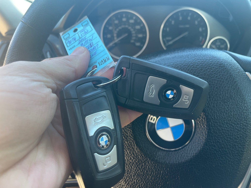 2015 BMW 3 Series Image 17