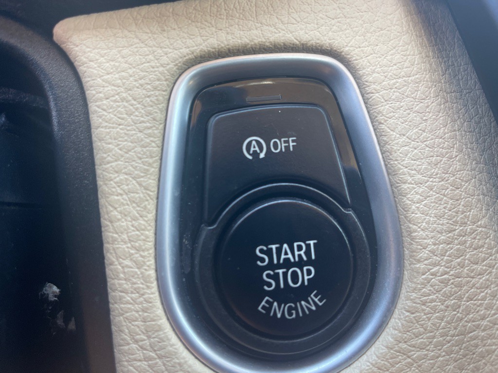 2015 BMW 3 Series Image 18