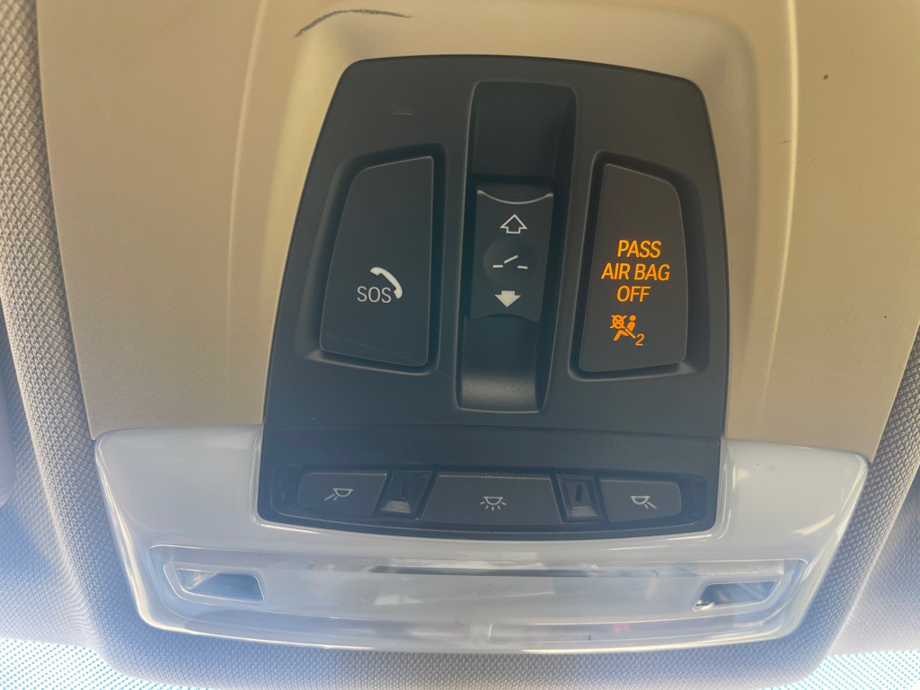 2015 BMW 3 Series Image 26