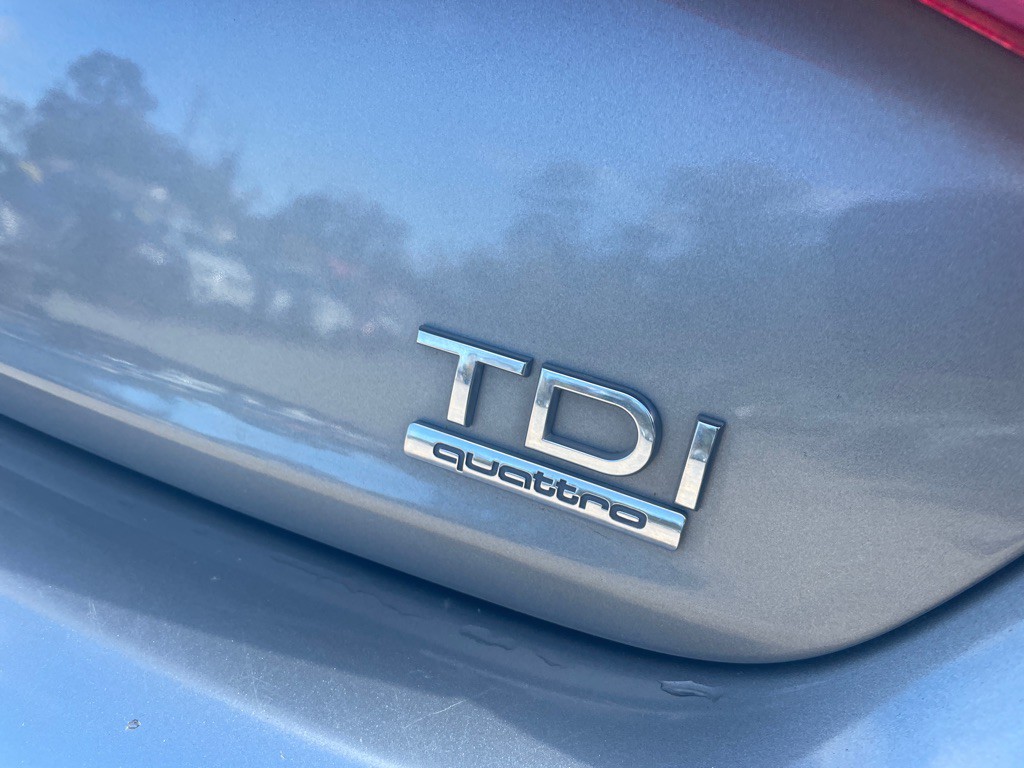 2014 Audi A8 Image 8