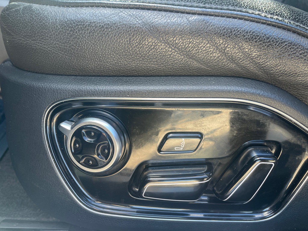 2014 Audi A8 Image 18