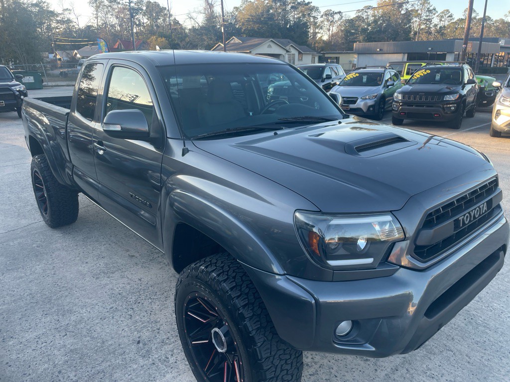 2015 Toyota Tacoma Image 4