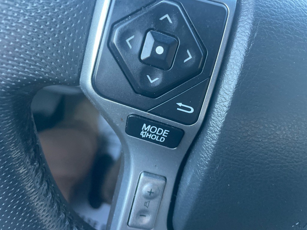 2015 Toyota Tacoma Image 17