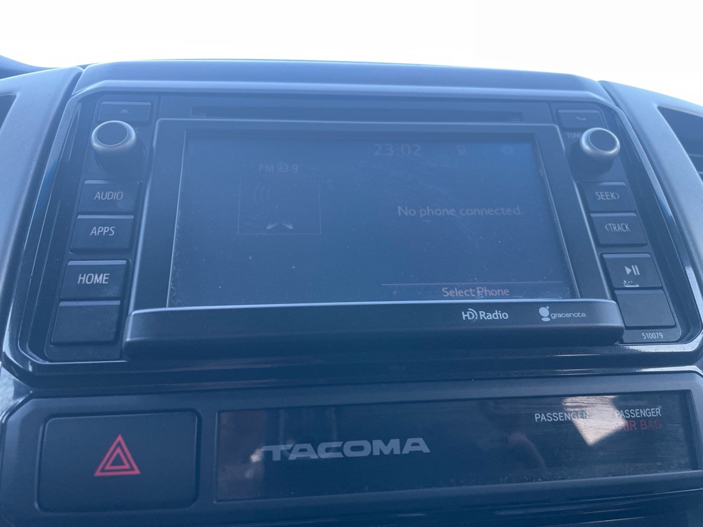 2015 Toyota Tacoma Image 20