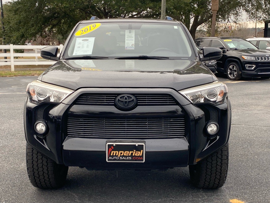 2019 Toyota 4Runner Image 2