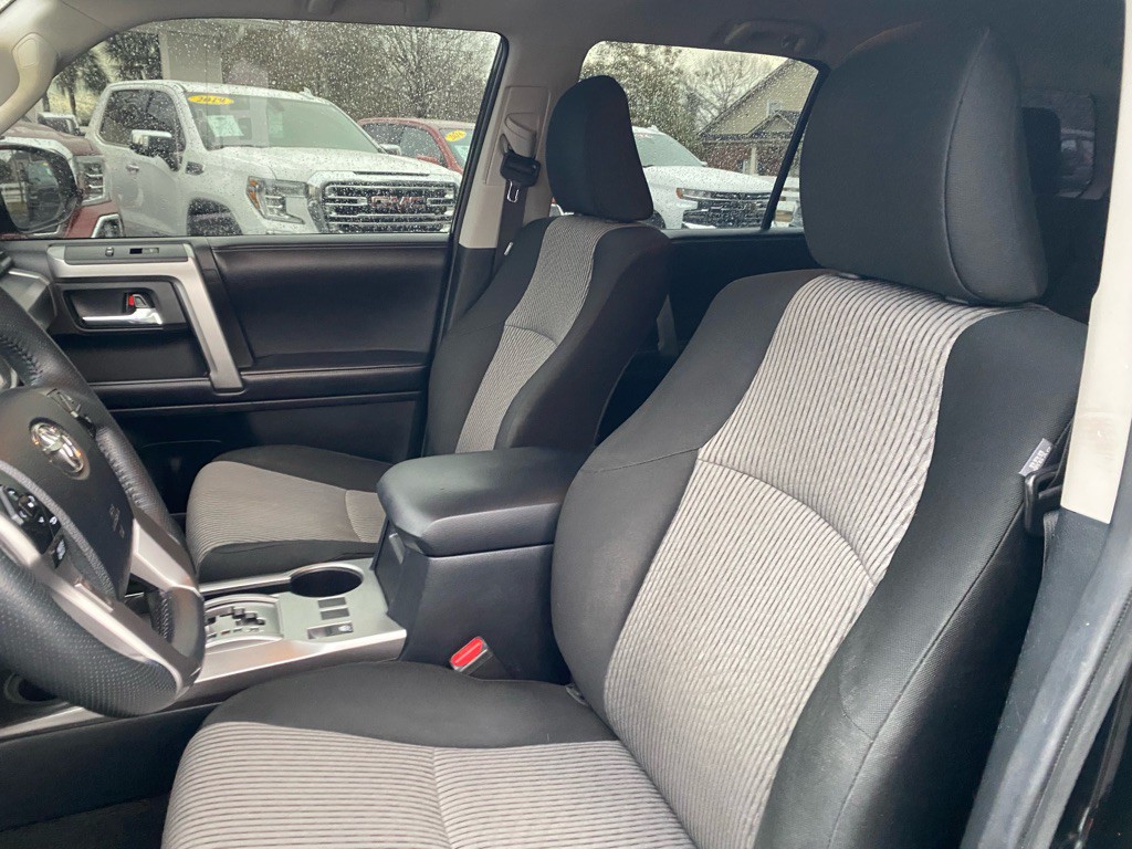 2019 Toyota 4Runner Image 31