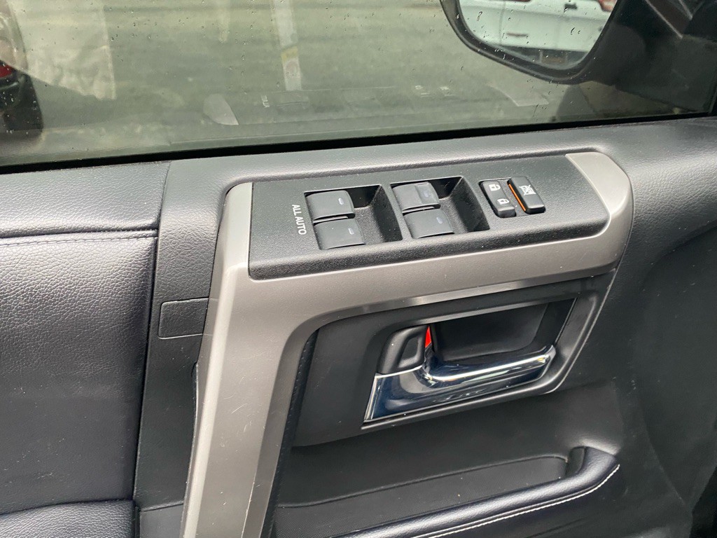 2019 Toyota 4Runner Image 36