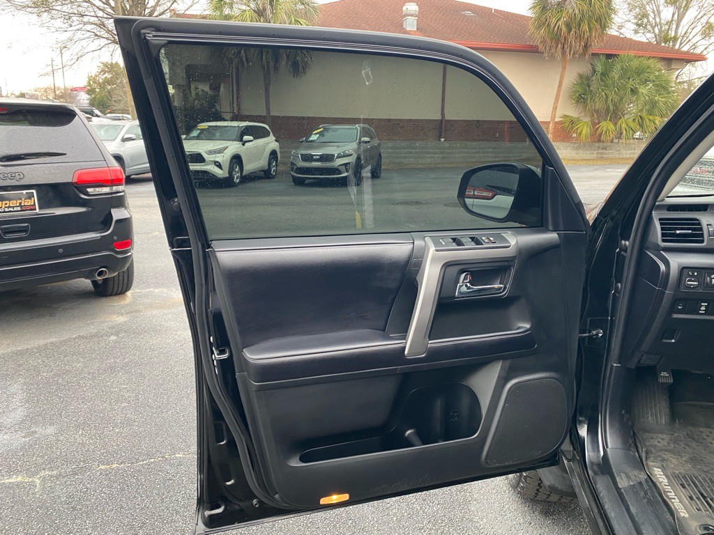 2019 Toyota 4Runner Image 37