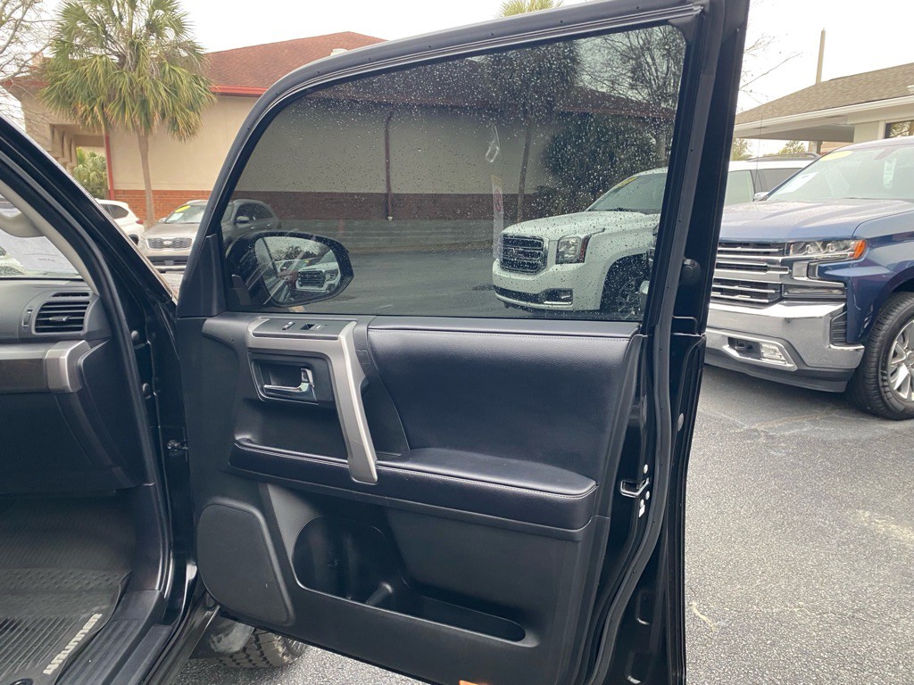 2019 Toyota 4Runner Image 42