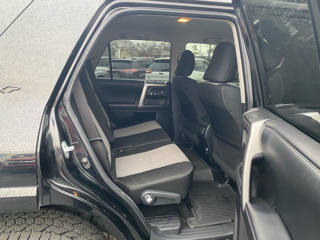 2019 Toyota 4Runner Image 43