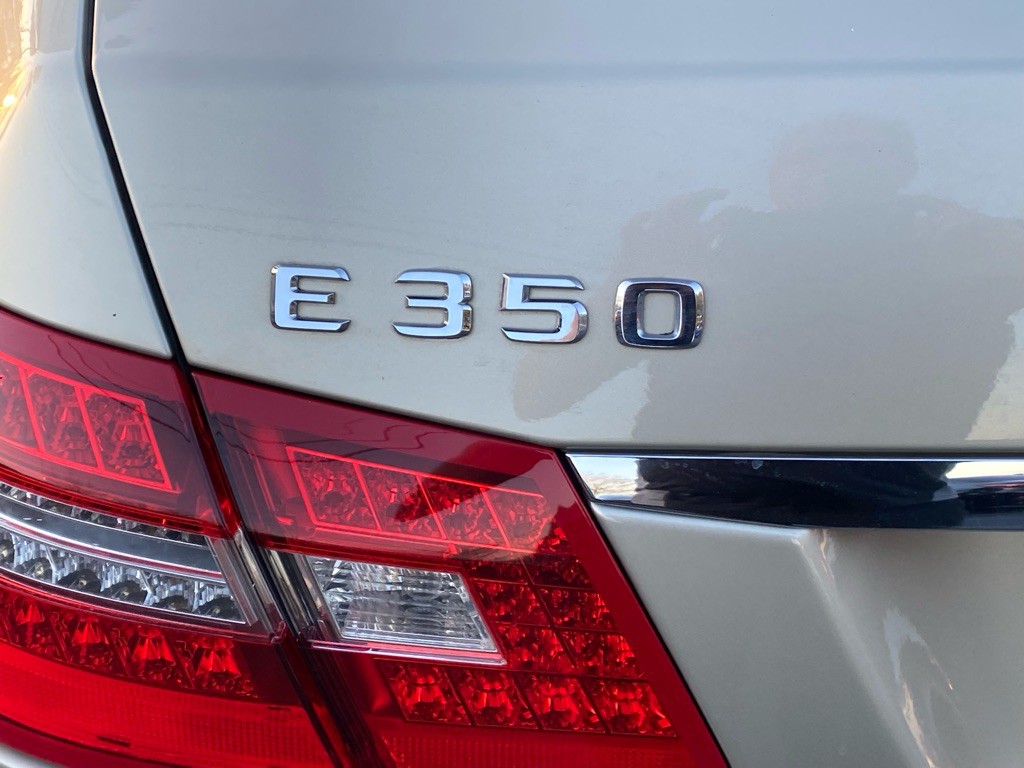 2011 Mercedes-Benz E-Class Image 9