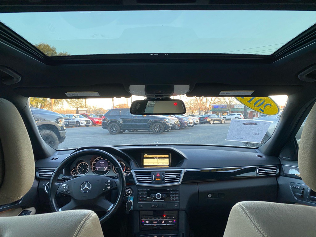 2011 Mercedes-Benz E-Class Image 12